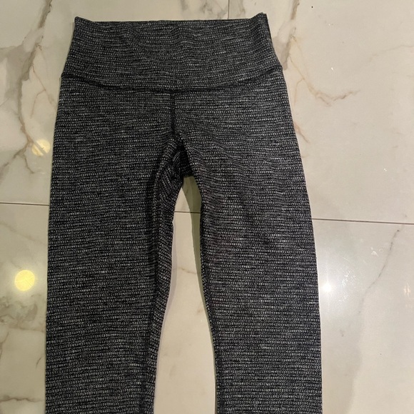 Lululemon Athletica leggings never worn - Picture 2 of 4